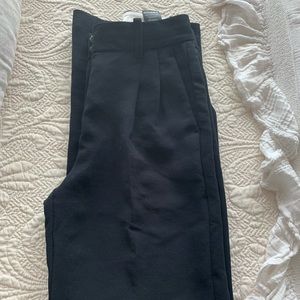 Aritzia Effortless Pant